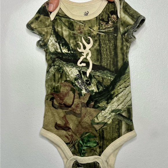 Browning Mossy Oak Break-Up Infinity camo baby bodysuit - Picture 1 of 3